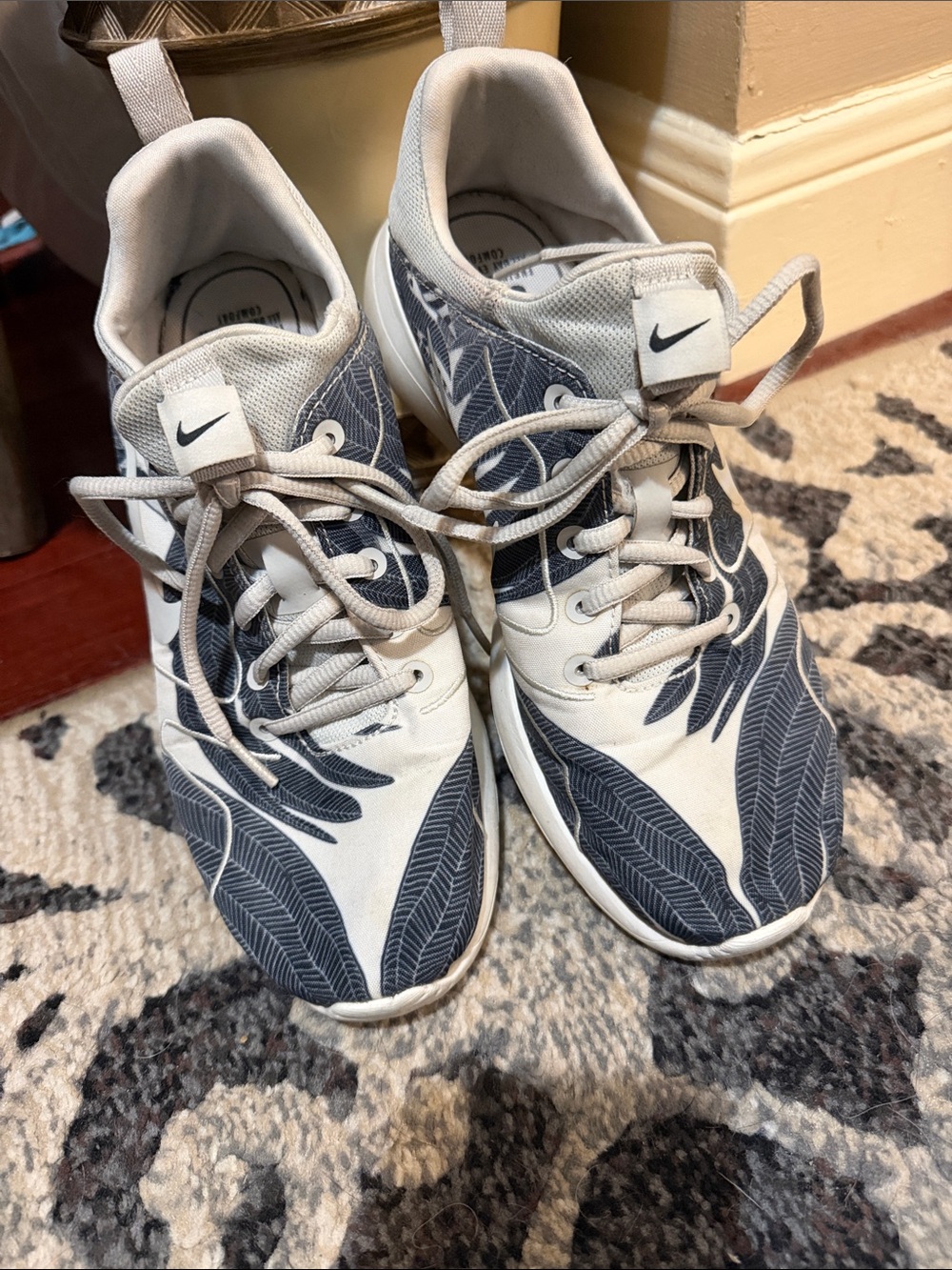 Nike Kids White and Navy Leaf-Print Sneakers